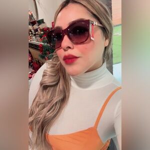 ONE DAY SALE✨

Tod's Red Wayfarer Sunglasses with Glossy Finish